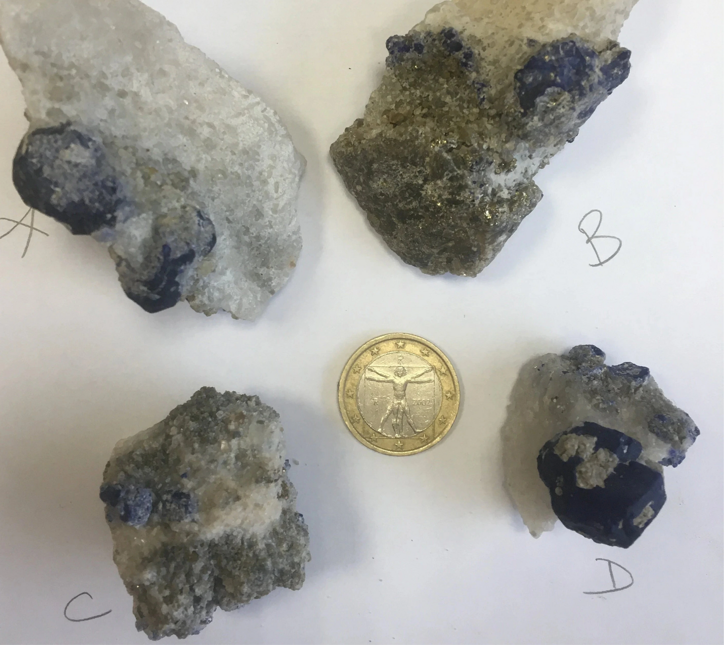 Jaspe K2 - Spécimens bruts de 24 à 40 grammes ! Superbes cristaux d'Azurite dans du granit !