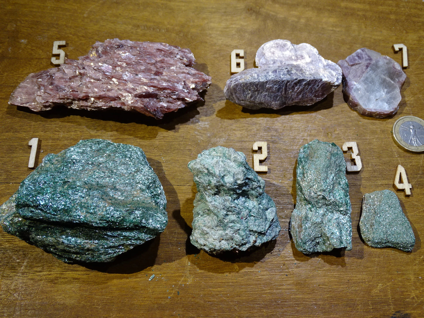 Mica vert ou violet soit Fuchsite ou Lépidolite - Spécimens naturels au choix de 70mm x 40 x 30 environ - de 10 à 40 grammes !