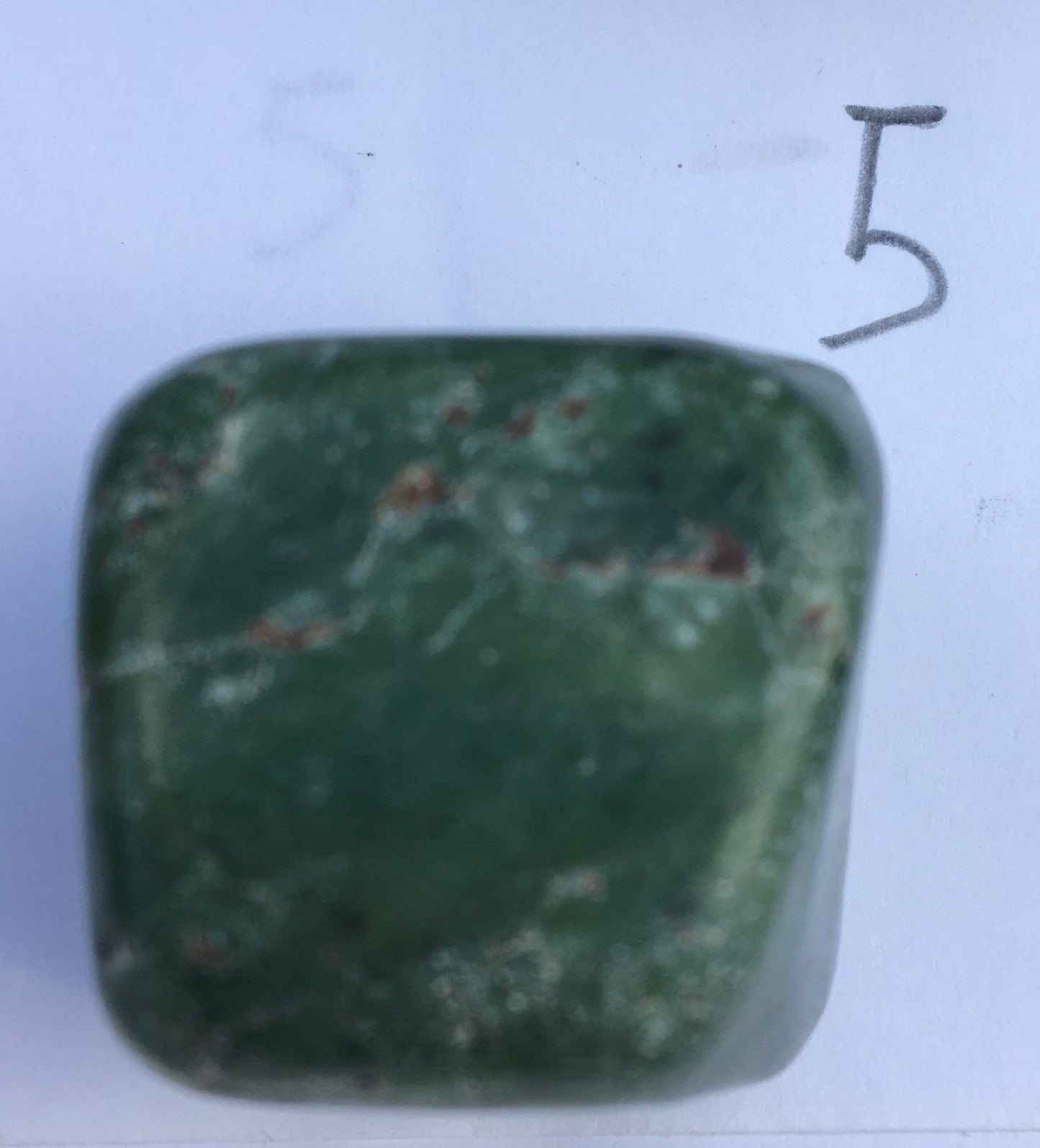 Jade néphrite - Spécimens divers au choix de 10 à 60 grammes, superbe qualité !