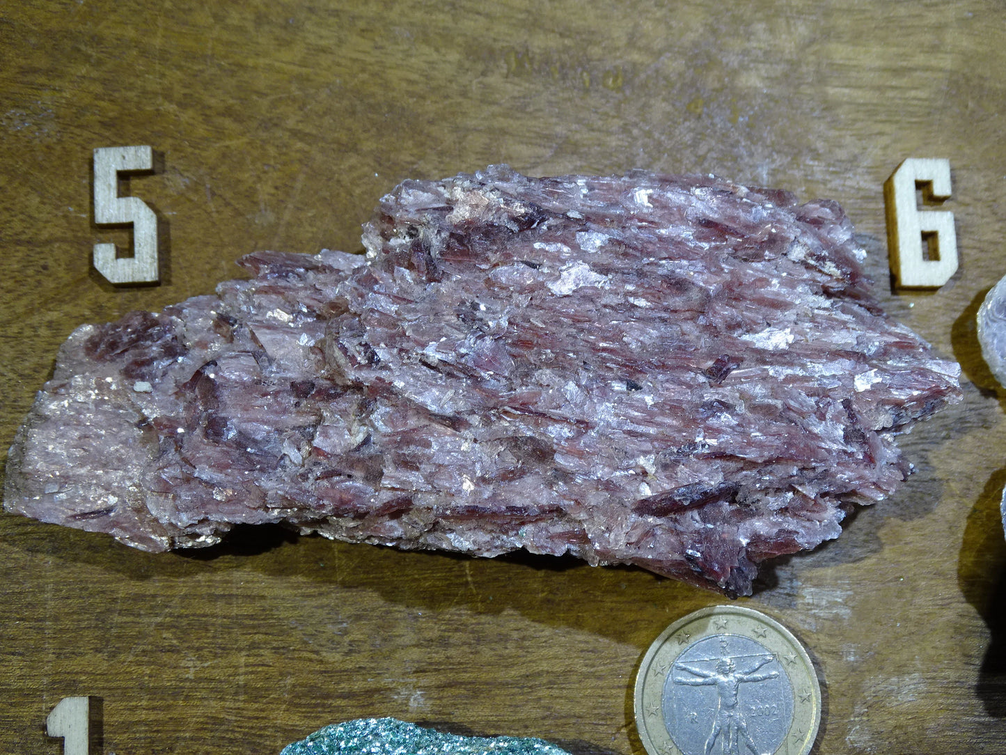 Mica vert ou violet soit Fuchsite ou Lépidolite - Spécimens naturels au choix de 70mm x 40 x 30 environ - de 10 à 40 grammes !