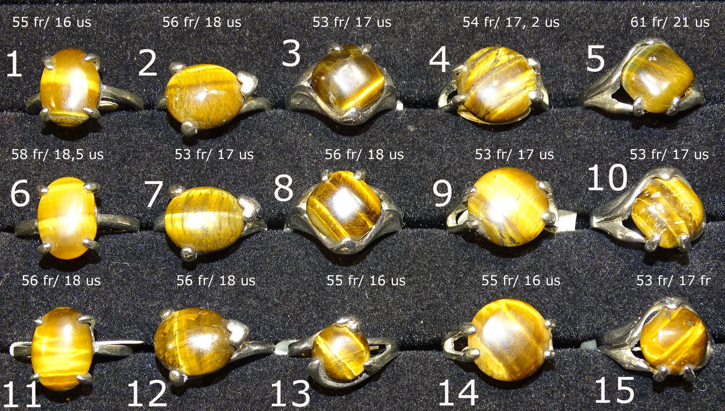 Bague en Œil de tigre, sélection de divers modèles au choix. Faites en laiton couleur Argent. Superbe pierre aux reflets irisés ! Taille repérées de 53 à 61 Fr. (voir photo)