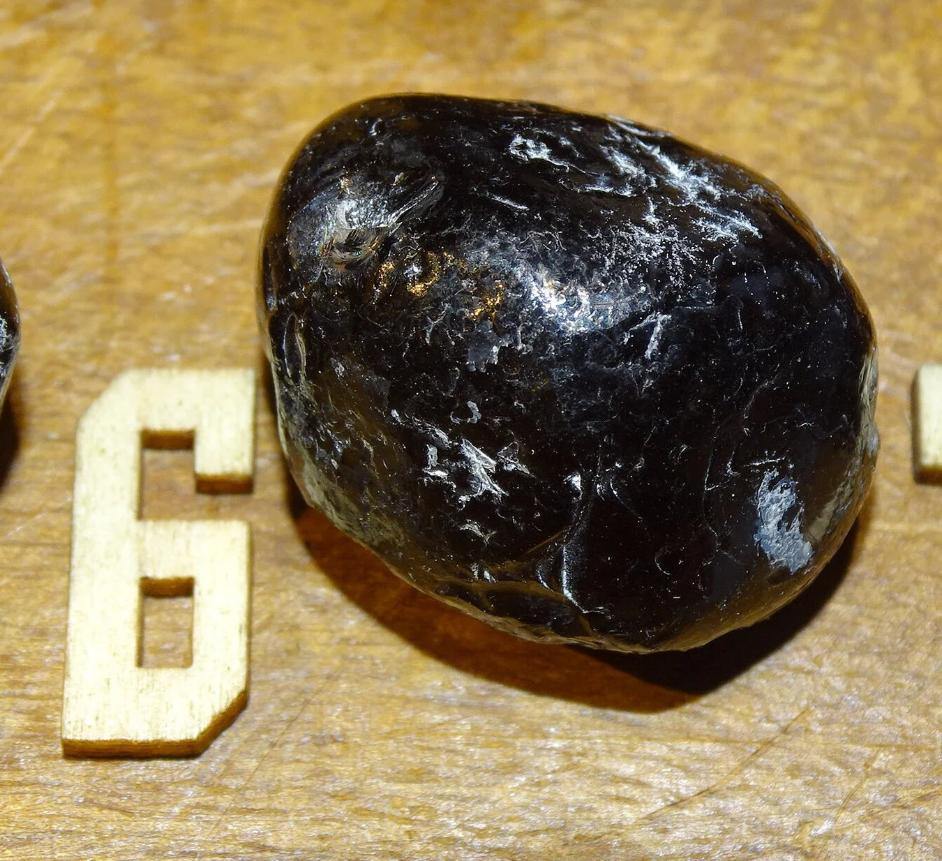 Obsidienne larme d'Apache - Pierres roulées de 15x15mm à 25x25 - 8 à 15 grammes !