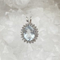 Aigue-marine | Collection Retro' | Pendentif en Argent serti d'une pierre gemme de forme ovale, entouré d'Oxyde, 16x10 mm !