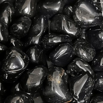Onyx 'finition Mat', perles rondes de 6 ou 8 mm. Vendu en fil de perle 38/39 cm, en bracelet de 17 à 21cm, en collier de 45 ou sautoir de 60cm. Qualité AA à AAA, superbes perles à l'effet calmant !