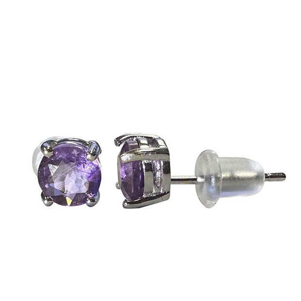 Puces/ Clous/ Boucles d'oreilles en 'améthyste', qualité AA à AAA. Finition Argent 0.925, aux reflets lumineux et scintillants, taillés pour capter la lumière sous tous les angles, parfait !