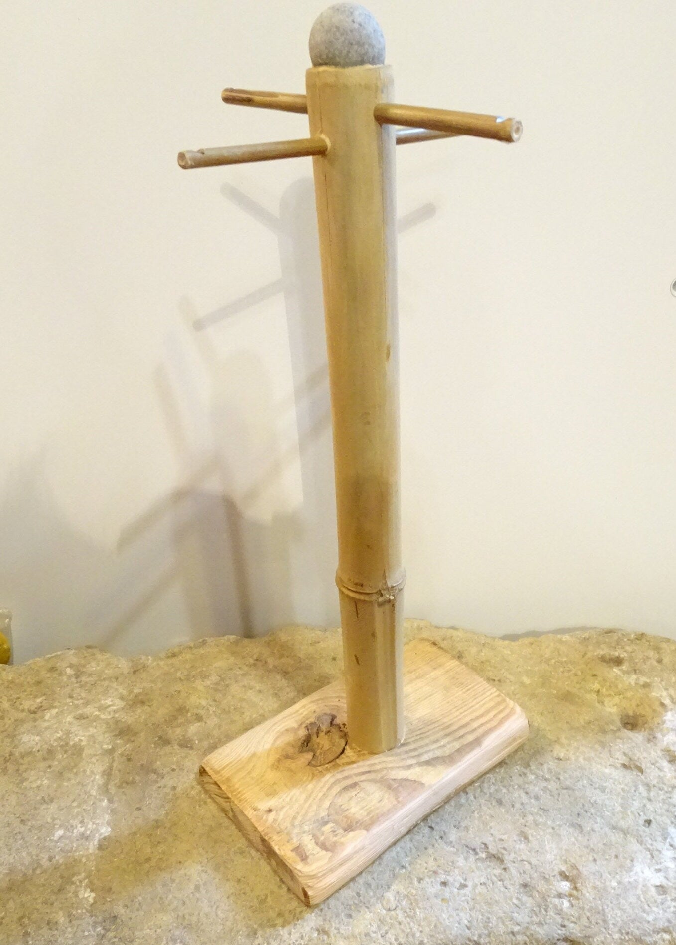 Gem & Zen creation, wooden supports for Koshi, Zaphir or other style chimes, 45 centimeters high, base 20 x 20cm. Also suitable for Tibetan cymbal (Tingsha). 'Matte' or 'glossy' finish option, perfect!