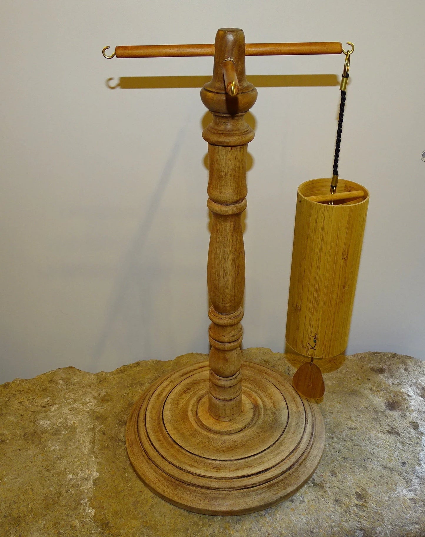 Gem & Zen creation, wooden supports for Koshi, Zaphir or other style chimes, 45 centimeters high, base 20 x 20cm. Also suitable for Tibetan cymbal (Tingsha). 'Matte' or 'glossy' finish option, perfect!