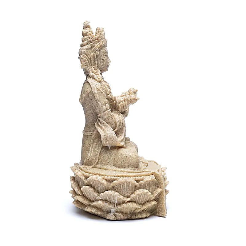 Statue de Tara en 'sable', la divinté porte une Dorje (Vajra) et une cloche. 17 centimètres de hauteur - 390 grammes !