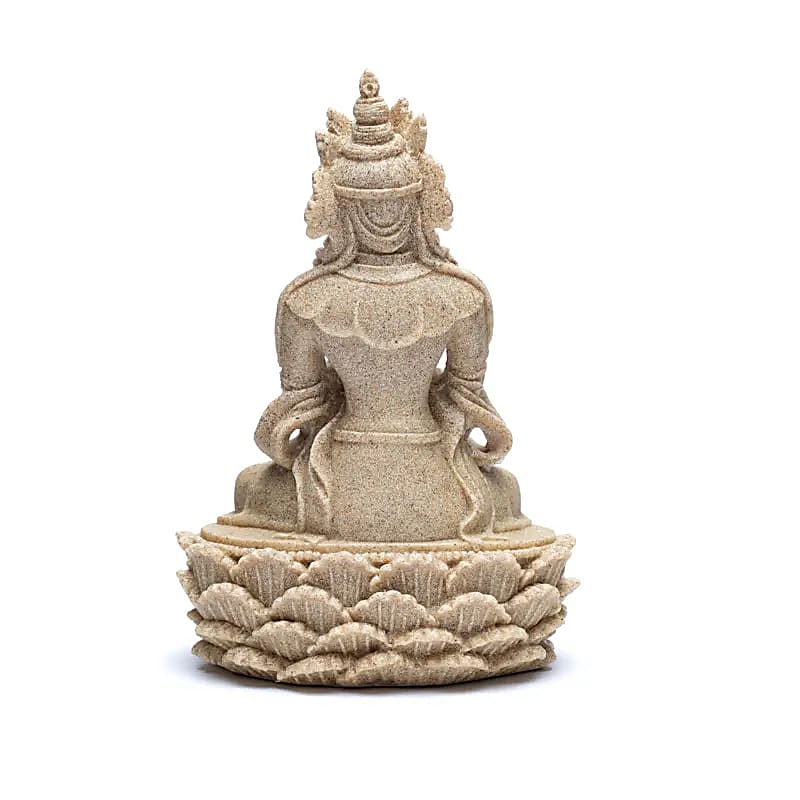 Statue de Tara en 'sable', la divinté porte une Dorje (Vajra) et une cloche. 17 centimètres de hauteur - 390 grammes !