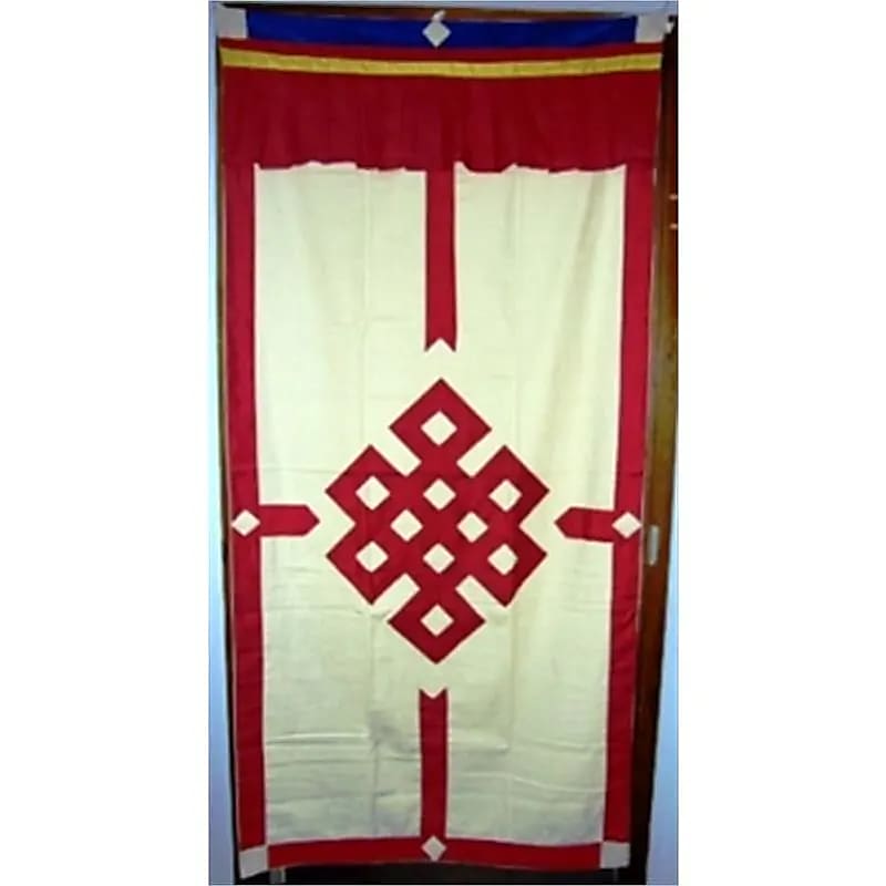 Rideaux Tibétain, 178x85 centimètres, 100% coton. Ils sont utilisés comme décorations pour l'autel, dans le "Gompa" (salle de méditation) ou à la maison.