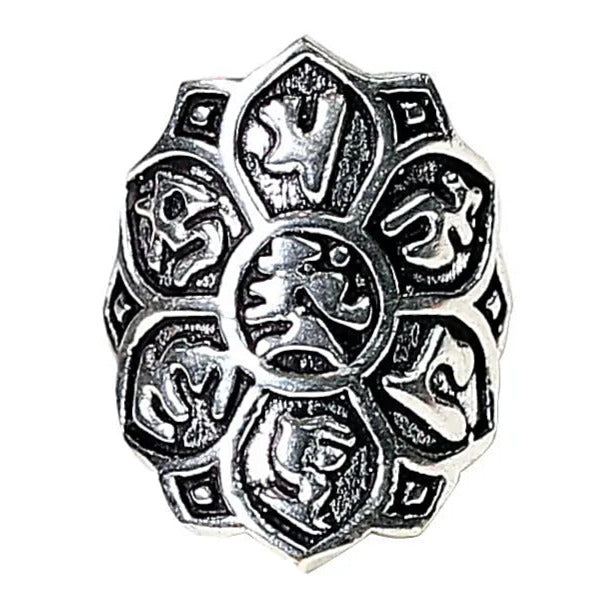 Bague couvrante en forme de Lotus avec symbole Bouddhiste, faîte en laiton couleur Argent. Superbe pièce ! Taille réglable/ ajustable !