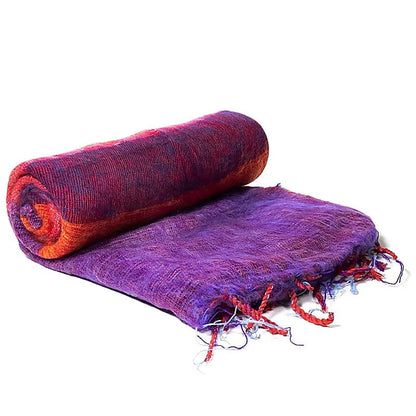 Châle composé de 70 % acrylic/ 30% Coton . Taille de 200x80 centimètres de longueur - 297 grammes ! Parfait pour la Méditation !