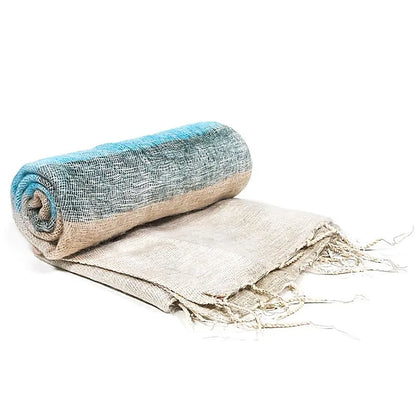 Châle composé de 70 % acrylic/ 30% Coton . Taille de 200x80 centimètres de longueur - 297 grammes ! Parfait pour la Méditation !