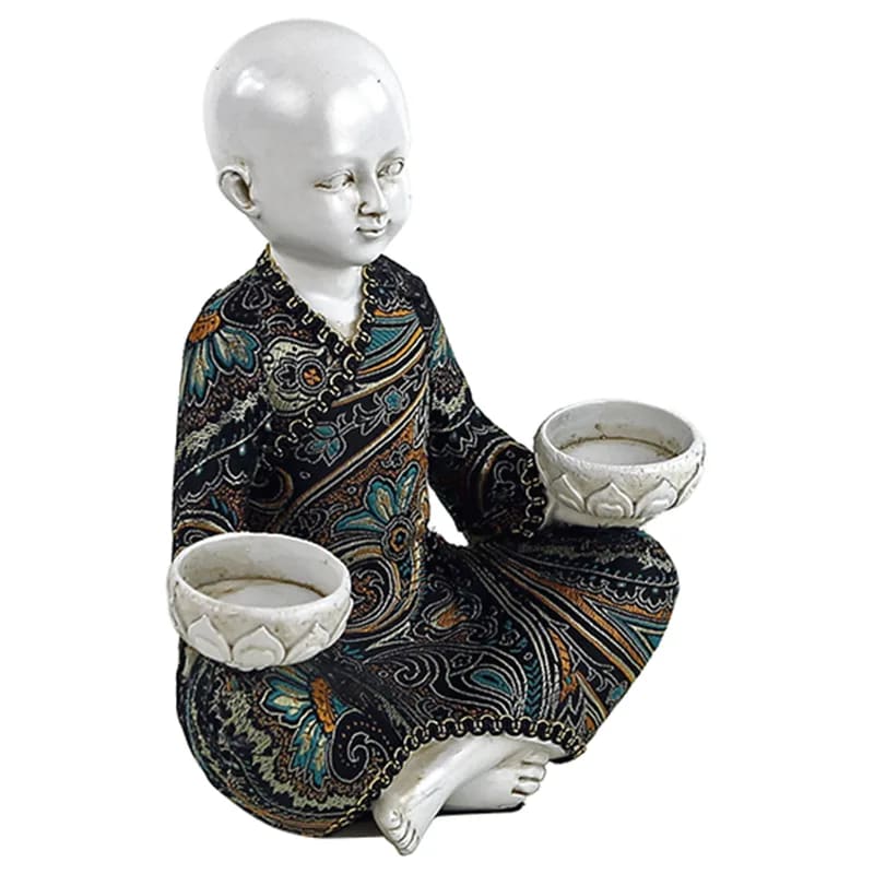 Bougeoir 'Moinillon', 2 modèles : Pour 1 ou 2 bougies. Le Bouddha est 'coloré et habillé' de 18,5 et 22 cm de ht. Précisions très fines de l'habillage en textiles et liège (bois !