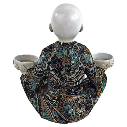 Bougeoir 'Moinillon', 2 modèles : Pour 1 ou 2 bougies. Le Bouddha est 'coloré et habillé' de 18,5 et 22 cm de ht. Précisions très fines de l'habillage en textiles et liège (bois !