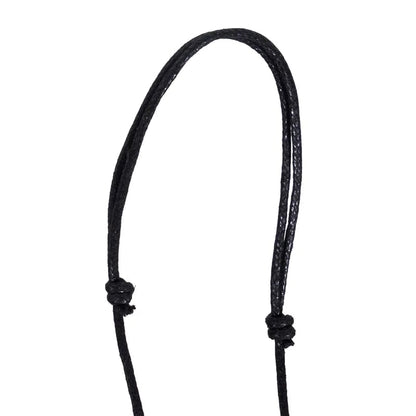 Palo Santo, pendentif en forme de coeur de 3,5 centimètres sur cordon ciré, taille ajustable (Longueur min / max 38 -70cm). Bois de source responsable. Fabriqué à la main, dans le souci du bien-être des artisans et de la nature.
