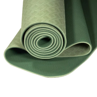 Tapis de yoga TPE de 61x183x0.5 cm - 950 grammes Qualité extrêmement durable, flexible et léger. Structure cellulaire dense ultra-hygiénique avec excellente adhérence. Convient aux formes de yoga d'intensité légère à moyenne, comme le Hatha et Yin Yoga !