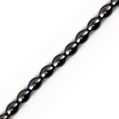 Hématite, collier de perles en forme 'd'olive' de 4 x 6 ou 6x9 millimètres. 42 centimètres de longueur. 3 finitions au choix pour le système de fermeture (Argent, plaqué or, argenté). Une pierre naturelle à l'effet métal, superbe !