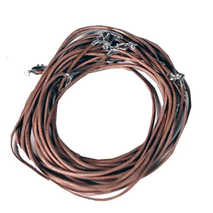 Cordons en fil de cuir marron, de 1,5 mm de diamètre. 45 cm de longueur, bonne qualité !
