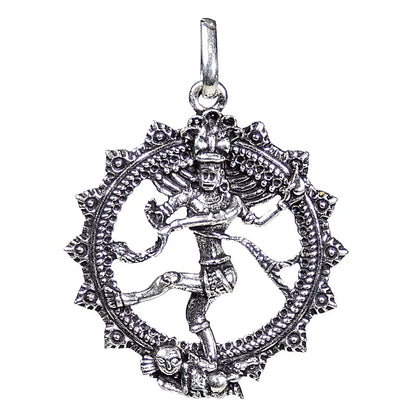 Pendentif en 'laiton argenté ou doré' de la divinité hindoue 'Shiva' sous sa forme de Shiva Nataraj. * Le roi (raja) de la danse (nata) est un symbole du mouvement éternel de l'univers, la danse cosmique. 4,5 cm de diamètre, vendu avec cordon !