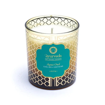 Bougie ayurvédique au beurre de coco et cire de soja de haute qualité, parfumée avec les meilleures huiles essentielles. 8x7x7cm - 155 gr. - ±55H de combustion. Moins de fumée et de suie grâce à la mèche en coton !