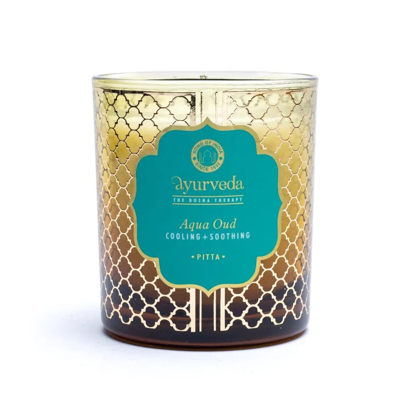 Bougie ayurvédique au beurre de coco et cire de soja de haute qualité, parfumée avec les meilleures huiles essentielles. 8x7x7cm - 155 gr. - ±55H de combustion. Moins de fumée et de suie grâce à la mèche en coton !