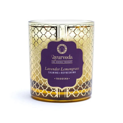 Bougie ayurvédique au beurre de coco et cire de soja de haute qualité, parfumée avec les meilleures huiles essentielles. 8x7x7cm - 155 gr. - ±55H de combustion. Moins de fumée et de suie grâce à la mèche en coton !