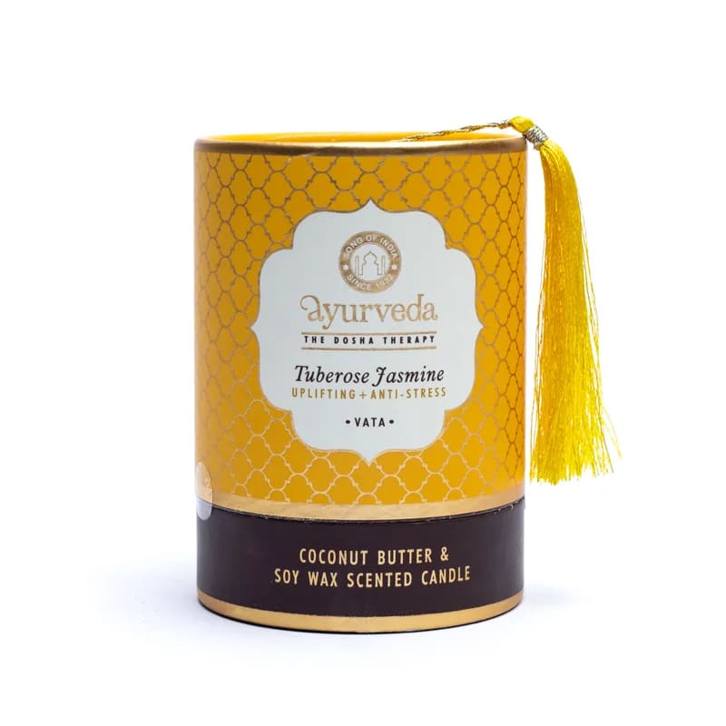Bougie ayurvédique au beurre de coco et cire de soja de haute qualité, parfumée avec les meilleures huiles essentielles. 8x7x7cm - 155 gr. - ±55H de combustion. Moins de fumée et de suie grâce à la mèche en coton !