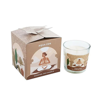 Bougie de chez 'Moonshine Yoga', en cire de soja.  Parfumée avec des huiles essentielles naturelles. Mèche en coton pur. Dimensions : 5.5x6 cm - 60gr. +/- 12H de combustion.