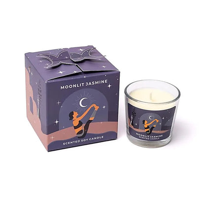 Bougie de chez 'Moonshine Yoga', en cire de soja.  Parfumée avec des huiles essentielles naturelles. Mèche en coton pur. Dimensions : 5.5x6 cm - 60gr. +/- 12H de combustion.