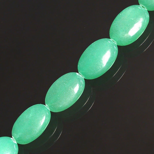 Hémimorphite, collier 1 rang en perles ovales de 14x18 millimètres. Vendu en longueur de 42 centimètres. Finition en Argent 0.925 ou Plaqué Or. Qualité AA à AAA !