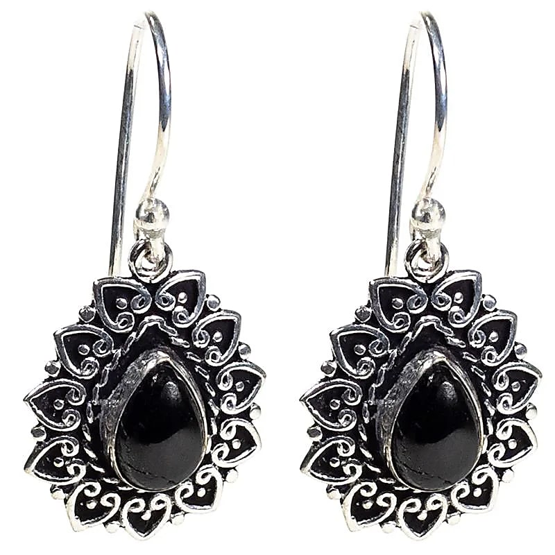 Boucles d'oreilles en tourmaline noire, qualité A à AA. Vendu en finition Argent, laiton ton Argent, parfait !