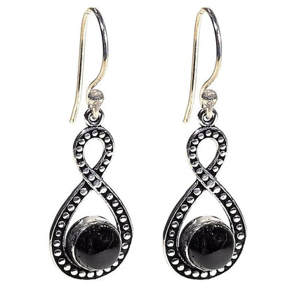 Boucles d'oreilles en tourmaline noire, qualité A à AA. Vendu en finition Argent, laiton ton Argent, parfait !
