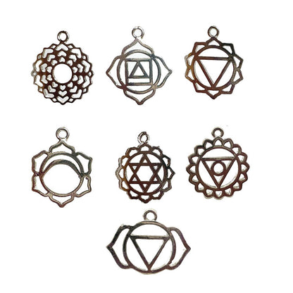 Apprêts, pendentifs/ breloques 7 chakras de 14 millimètres. En bronze. Vendu en lot de 3 x 7 pièces !
