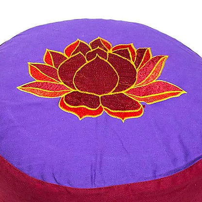 Coussin de Méditation ou de Yoga avec le motif du Lotus. Taille 33 centimètres de diamètre x 13 centimètres de hauteur. 2300 grammes. De chez Yogi & Yogini, fait en Inde !