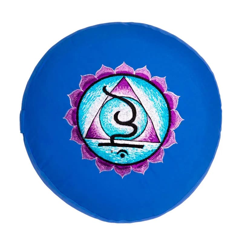 A selection of meditation or yoga cushions in the colors of the 7 chakras, made of organic cotton (OCS). 33 centimeters in diameter x 13 centimeters in height - 2300 grams. From Yogi &amp; Yogini, made in India! Cushions sold individually or in sets of 7!