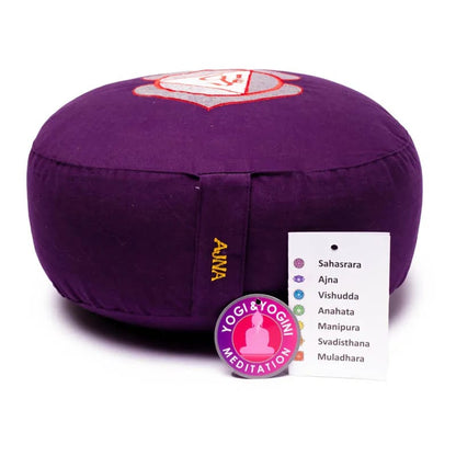 A selection of meditation or yoga cushions in the colors of the 7 chakras, made of organic cotton (OCS). 33 centimeters in diameter x 13 centimeters in height - 2300 grams. From Yogi &amp; Yogini, made in India! Cushions sold individually or in sets of 7!