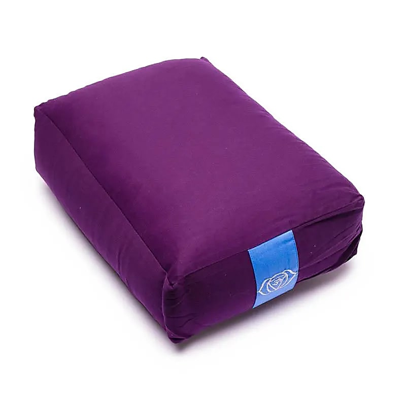 Sélection de coussins de Méditation ou de Yoga aux couleurs des 7 chakras, en coton biologique (OCS). 38 centimètres de diamètre x 28 x 15 centimètres de hauteur - 2300 grammes. De chez Yogi & Yogini, fait en Inde ! Coussion vendu seul ou en set de 7 !