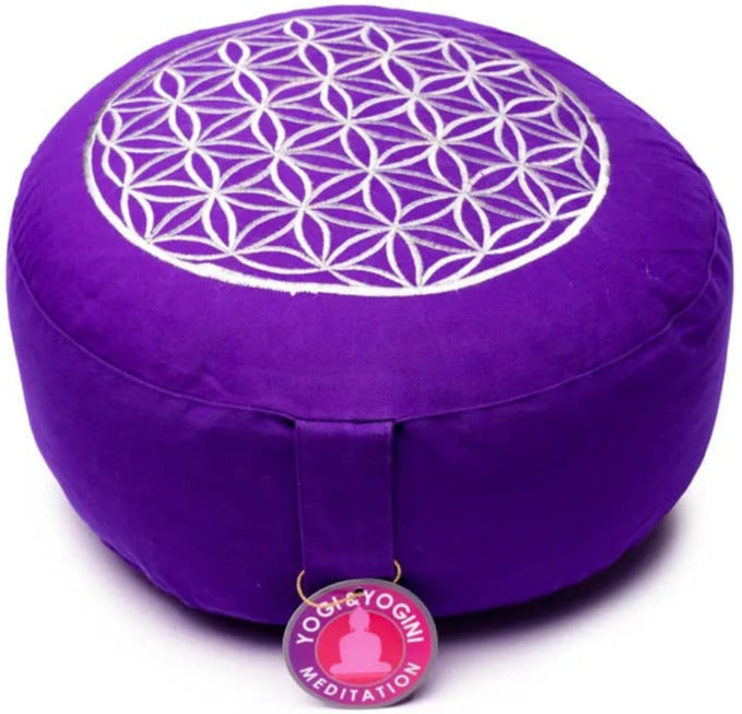 Coussin de Méditation ou de Yoga avec motif de la fleur de vie. Taille 33 centimètres de diamètre x 13 centimètres de hauteur. 2300 grammes. De chez Yogi & Yogini, fait en Inde !