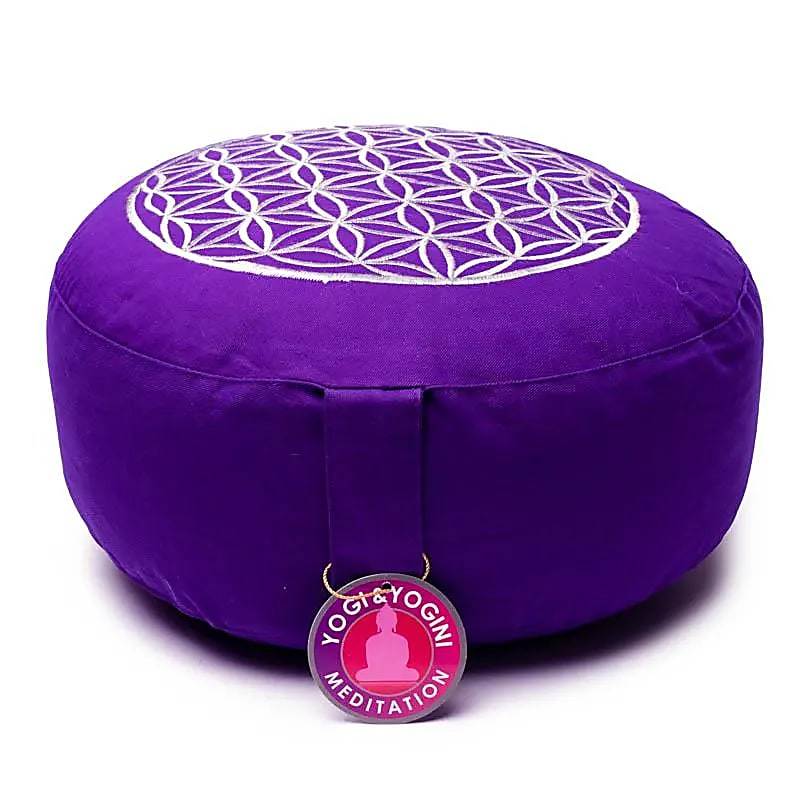 Coussin de Méditation ou de Yoga avec motif de la fleur de vie. Taille 33 centimètres de diamètre x 13 centimètres de hauteur. 2300 grammes. De chez Yogi & Yogini, fait en Inde !