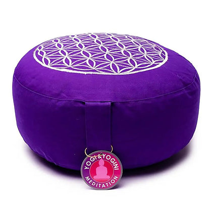 Coussin de Méditation ou de Yoga avec motif de la fleur de vie. Taille 33 centimètres de diamètre x 13 centimètres de hauteur. 2300 grammes. De chez Yogi & Yogini, fait en Inde !