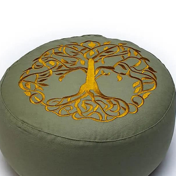 Sélection de coussins de Méditation/ Yoga, en coton biologique (OCS). 33 centimètres de diamètre x 17 centimètres de hauteur. 2100 grammes. De chez Yogi & Yogini, fait en Inde !