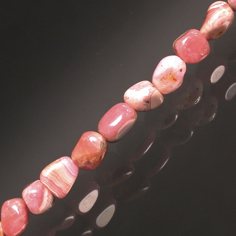 Rhodochrosite, bracelet de 17 à 21cm, collier de 42cm et sautoir de 60cm. Perles de type 'Graine' de formes naturelles montées sur fil de haute résistance !