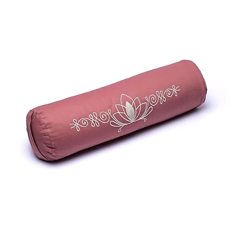 Coussin/ Bolster/ Traversin de Yoga ou Méditation en coton avec le motif du Lotus, de 60 centimètres de longueur x 16 de diamètre - 2,365 kilogrammes. Housse extérieure en coton ! La housse intérieure est remplis de graines de Sarrasin !