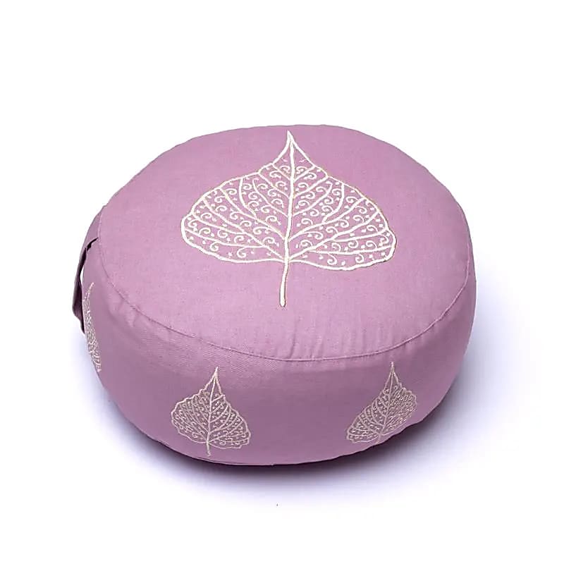 Coussin de Méditation/ Yoga avec le motif de la feuille de 'Bodhi', 33 centimètres de diamètre x 17 centimètres de hauteur. 2300 grammes. De chez Yogi & Yogini, fait en Inde !