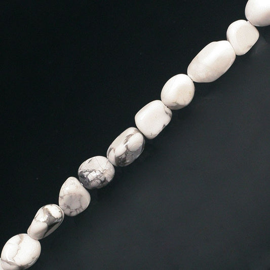 Howlite, bracelet de 17 à 21cm, collier de 42cm et sautoir de 60cm. Perles de type 'Graine' de formes naturelles montées sur fil de haute résistance !