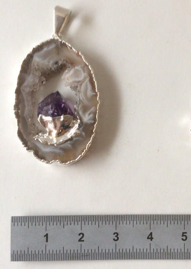 Amethyst, 'mini-geode' pendant called 'géodinhos', 45mm high x 24 wide x 7 thick. Sold with adjustable black cord!