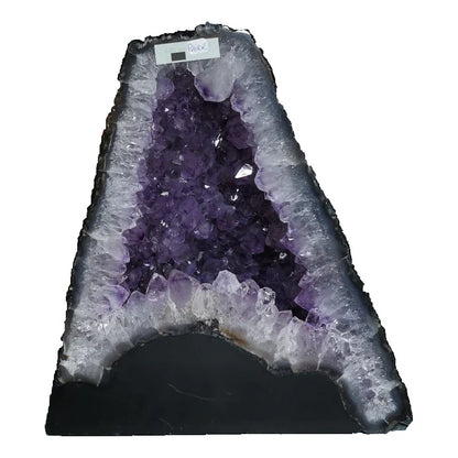 Paire de géode de 30x25cm - 14,6 kg, vendu avec socle. Superbe qualité AA, en provenance du Brésil. Incroyables effets positifs pour vos collections, expositions...parfait !