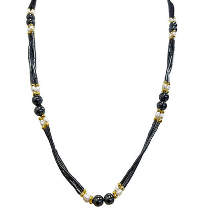 Hématite, collier avec perles biwa de 4 à 8 millimètres. 70 centimètres de longueur. 3 finitions au choix pour le système de fermeture (Argent, plaqué or, argenté). Une pierre naturelle à l'effet métal, superbe !