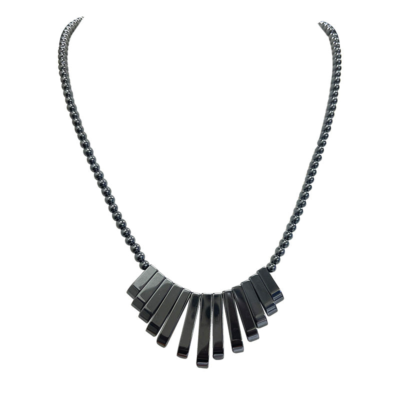 Hématite, collier 'Panoramique' en perles rondes de 4 millilmètres et barettes de 20 à 30 millimètres (Argent, plaqué or, argenté). 3 finitions au choix pour le système de fermeture. Une pierre naturelle à l'effet métal, superbe !